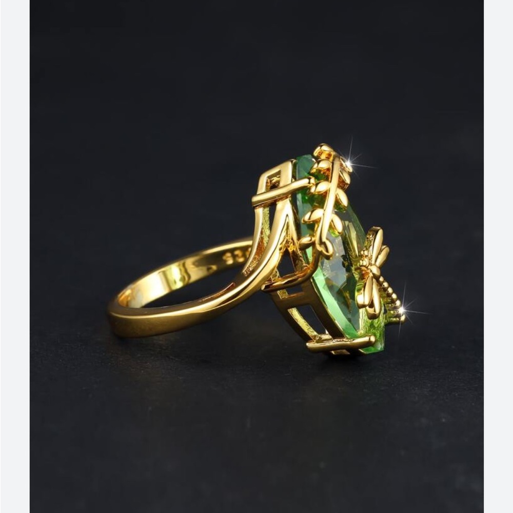 Size 10 dragonfly peridot ring - Picture 3 of 4